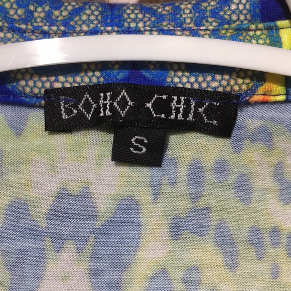 Boho chic small cross tie shirt abstract print - Picture 2 of 5